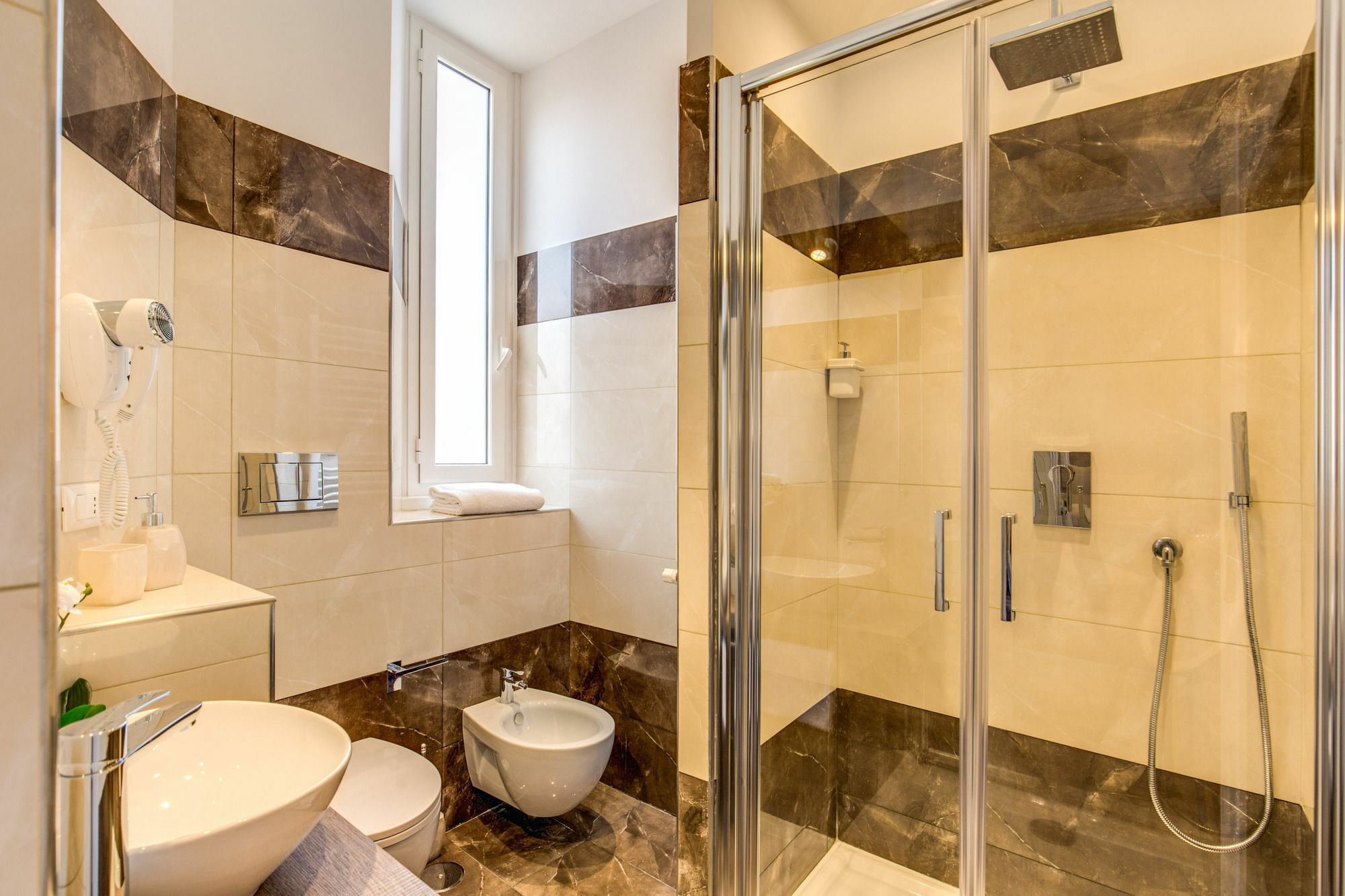 The Bridge Suites Rom Eksteriør billede