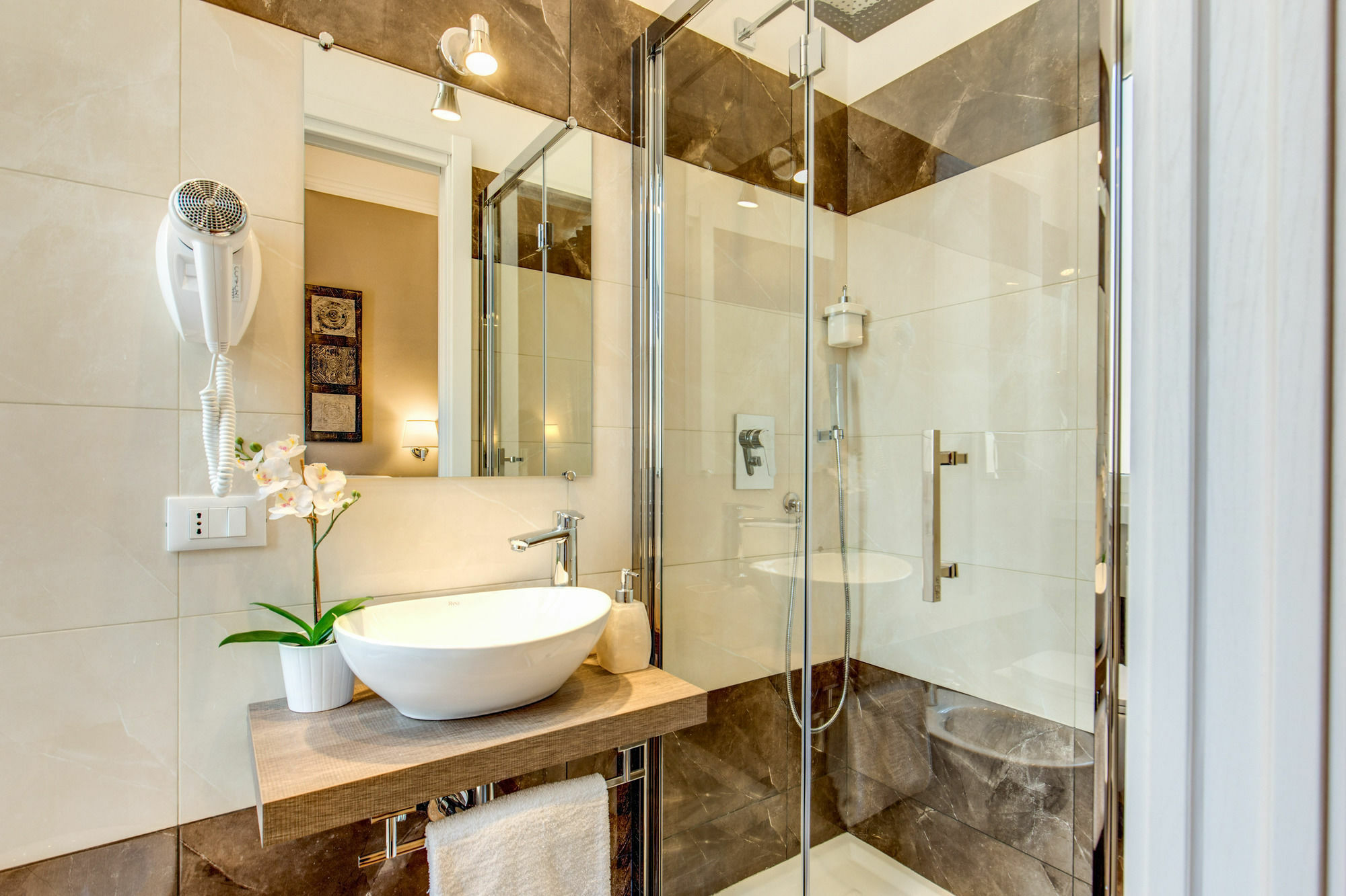 The Bridge Suites Rom Eksteriør billede